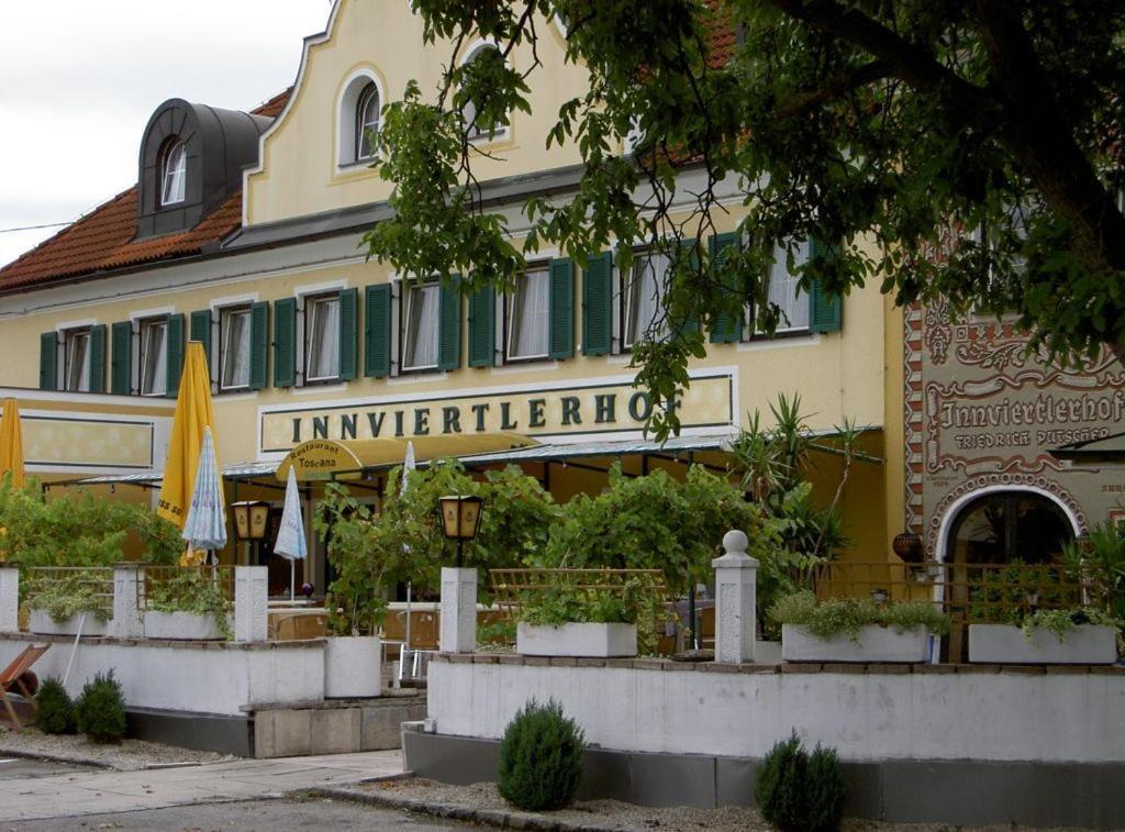Innviertlerhof Linz Buitenkant foto