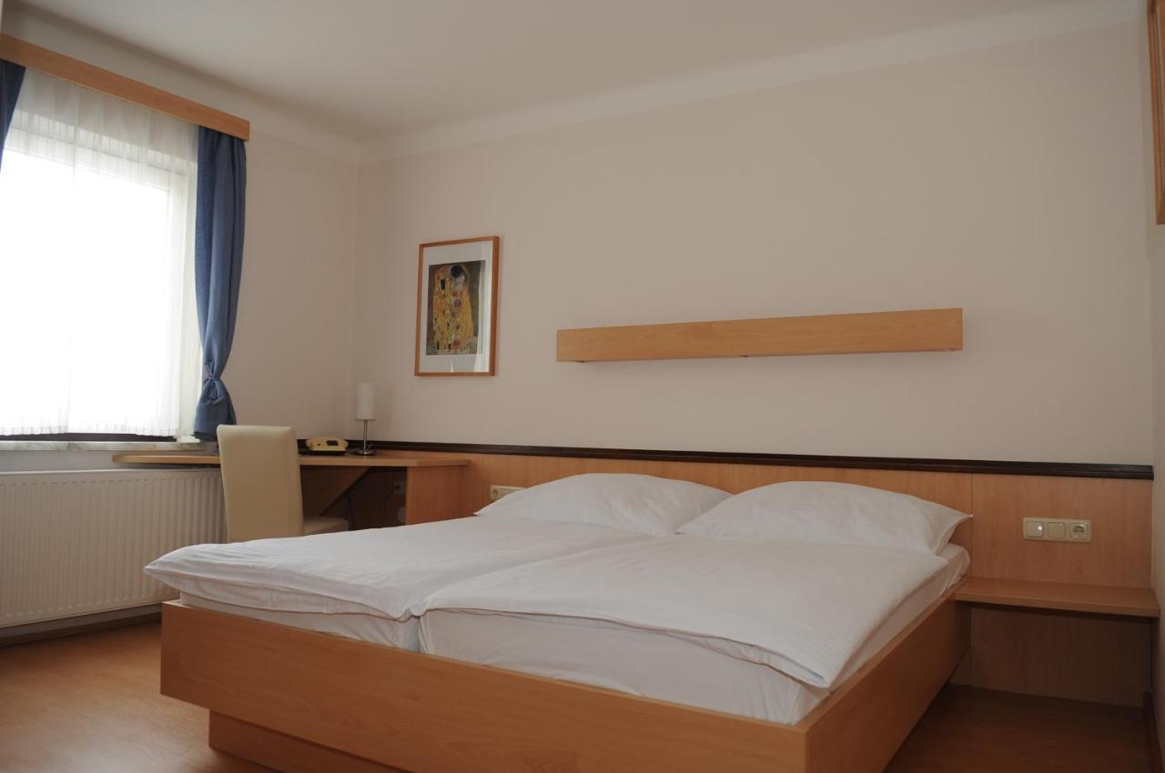 Innviertlerhof Linz Kamer foto